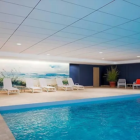 Apartment In Near Sandy Beaches